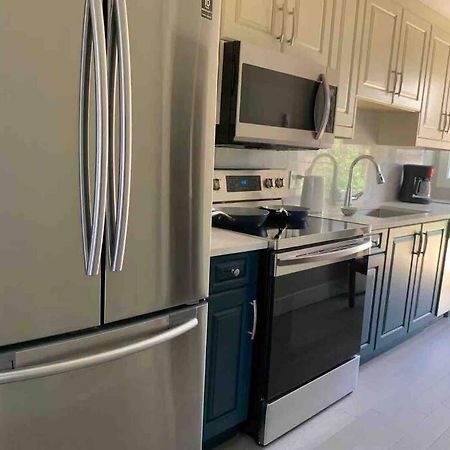 Brand New Constructed 1-Bedroom Townhouse Duncan Eksteriør billede